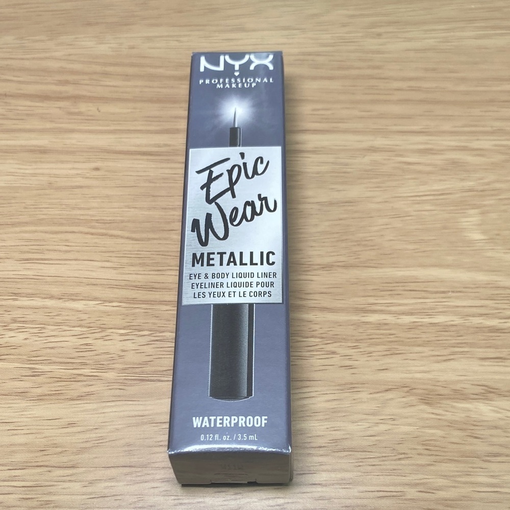 NYX Epic Wear Metallic Liquid Liner - Shimmery Silver